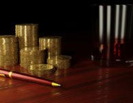 Gold Money Finance Financial Pen  - kvvmiass / Pixabay